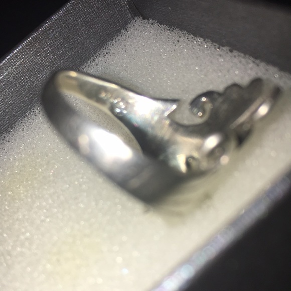Sterling Silver Ring - Picture 4 of 4